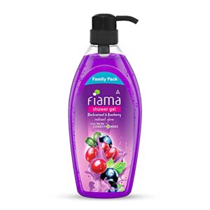 Fiama Body Wash Shower Gel Blackcurrant & Bearberry, 900ml Family Pack, Body Wash for Women & Men with Skin Conditioners for Radiant Glow & Moisturised Skin, Suitable for All Skin Types